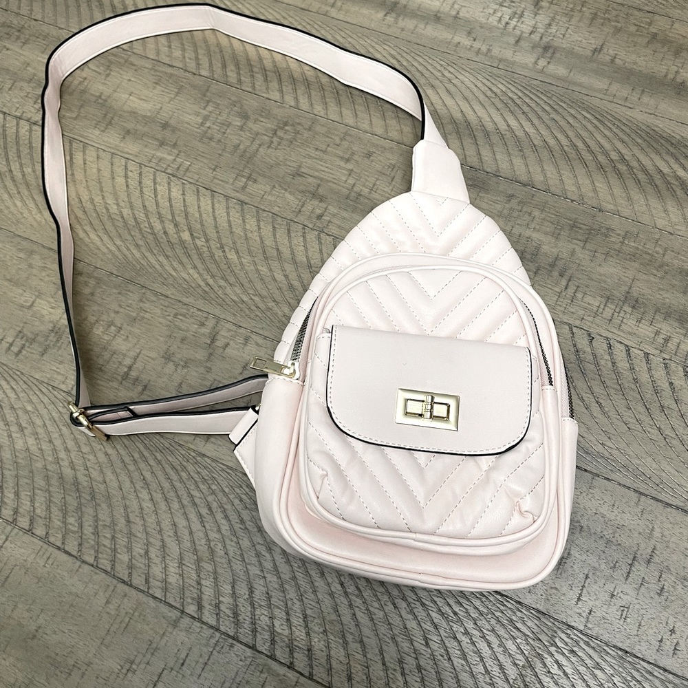 One shoulder crossbody bag